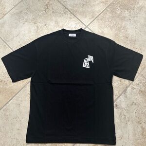 Off White Black Silver Arrows T-
Shirt Size L